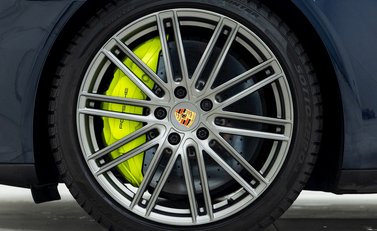 Porsche Panamera Turbo S E-Hybrid Sport Turismo 8