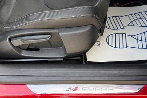 SEAT Leon TSI CUPRA 4DRIVE DSG ESTATE -BUCKET SEATS -CAMERA- SOUND -ACC -REVO STAGE 1 35