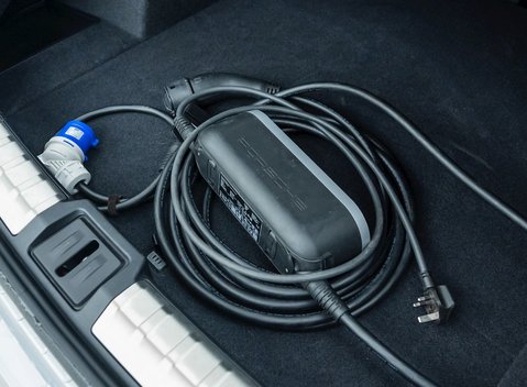 Porsche Taycan Turbo 34