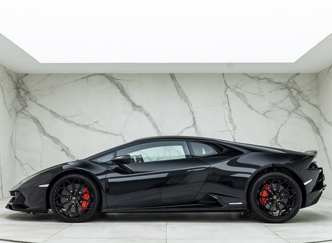 Lamborghini Huracan LP640-4 EVO 2