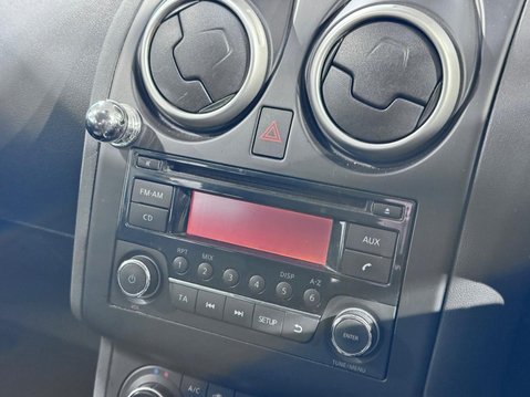 Nissan Qashqai 1.6 Acenta 2WD Euro 5 (s/s) 5dr 12