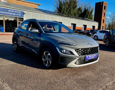 Hyundai KONA 1.6 Kona SE Connect GDi HEV Semi-Auto 5dr 4