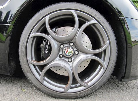 Alfa Romeo 8C Competizione 7