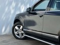 Volkswagen Touareg 3.0 Touareg V6 TSi Hybrid Auto 4WD 5dr 49