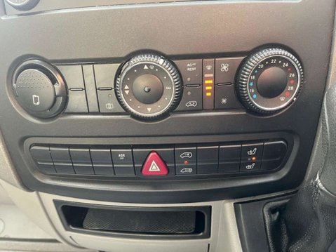 Mercedes-Benz Sprinter 2.1 211 CDI MWB 109 BHP 29