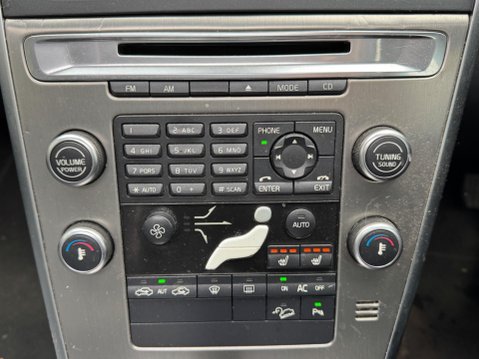 Volvo XC60 2.4 D5 SE Lux Geartronic AWD Euro 4 5dr 11