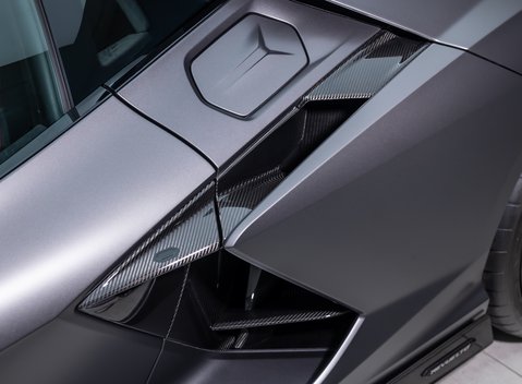 Lamborghini Revuelto 37