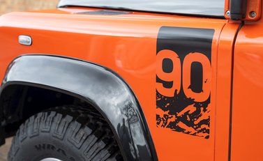 Land Rover Defender 90 Adventure Edition 23