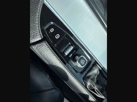 Volvo XC90 2.0 D5 PowerPulse Momentum SUV 5dr Diesel Auto 4WD Euro 6 (s/s) (235 ps) 53