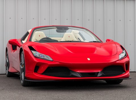 Ferrari F8 Tributo Spider 1