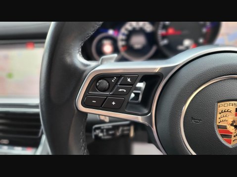 Porsche Panamera 4 10 YEARS EDITION PDK 33