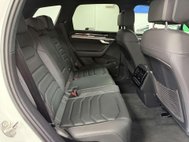 Volkswagen Touareg 3.0 TDI V6 Black Edition SUV 5dr Diesel Tiptronic 4Motion Euro 6 (s/s) (286 31