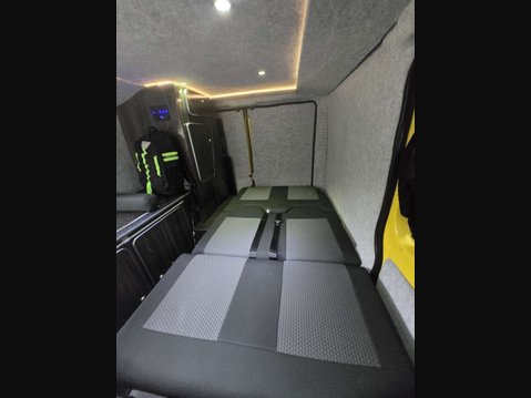 Peugeot Boxer 2 BERTH CAMPER CONVERSION ROCK N ROLL BED 2.2 Boxer 333 L1H1 HDi 5