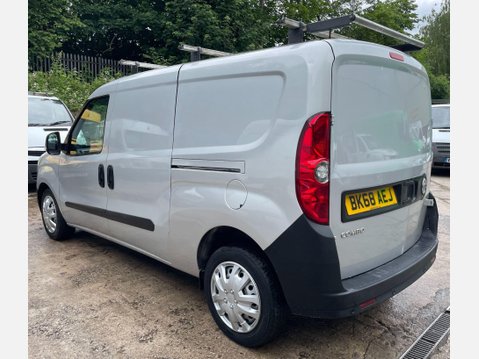 Vauxhall Combo 1.6 Turbo D 2300 Sportive Panel Van 4dr Diesel Manual L2 H1 Euro 6 (s/s) (1 14