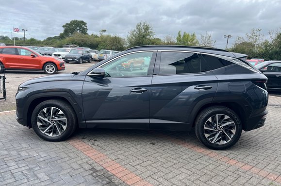 Hyundai TUCSON T-GDI PREMIUM 9