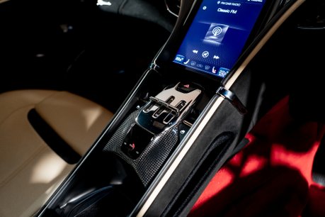 Ferrari Roma WARRANTY. PASSENGER DISPLAY. CARBON STEERING WHEEL. MAGNERIDE SUSPENSION. 22