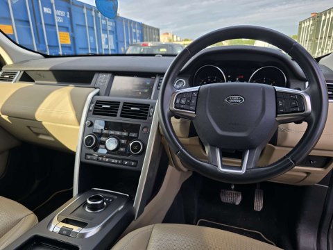 2018 Land Rover Discovery Sport thumbnail 6