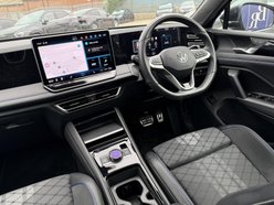 Volkswagen Tiguan 1.5 TSI eHybrid 19.7kWh R-Line SUV 5dr Petrol Plug-in Hybrid DSG Euro 6 (s/ 28