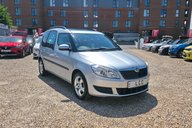 Skoda Roomster SE PLUS.7 SERVICES..IDEAL FOR DOGS, WHEELCHAIR.SUNROOF..LAST OWNER 7 YEARS 2