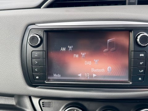 Toyota Yaris VVT-I ICON 28