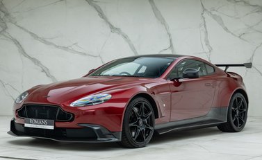 Aston Martin Vantage GT8 1