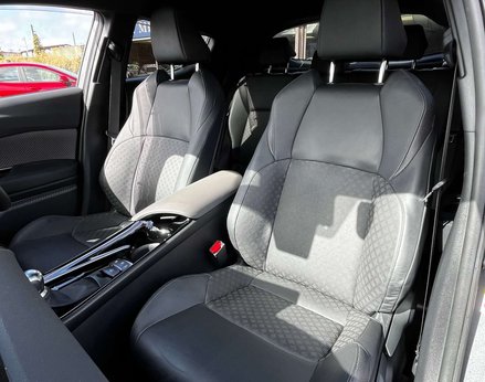 Toyota C-HR 2.0 C-HR Excel HEV CVT 5dr 66