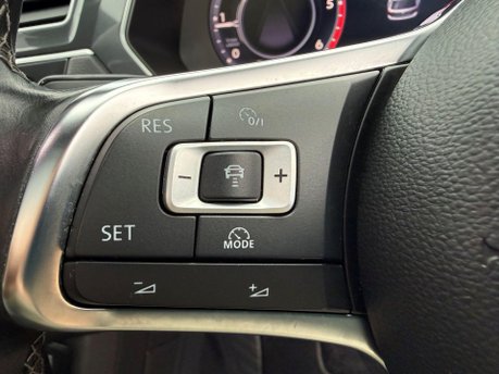 Volkswagen Tiguan 2.0 TDI BlueMotion Tech R-Line DSG 4Motion Euro 6 (s/s) 5dr 19