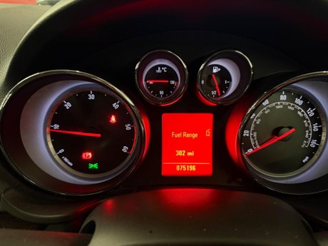 Vauxhall Insignia 2.0 CDTi SE Euro 5 5dr 29