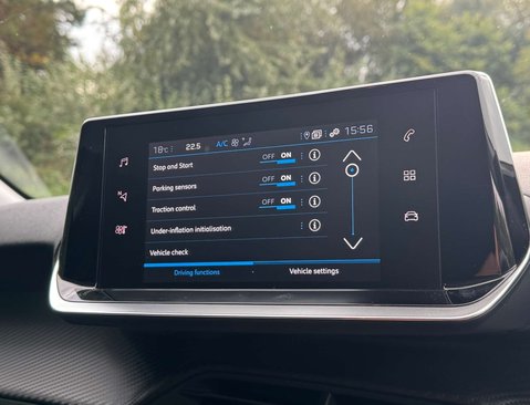 Peugeot 208 1.2 208 Allure Premium + PureTech S/S Auto 5dr 31