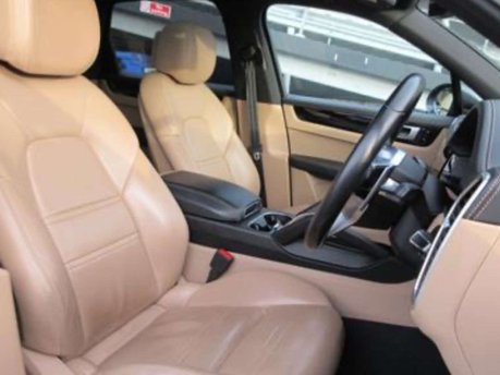 Porsche Cayenne 3.0 Cayenne V6 Auto 4WD 5dr 4