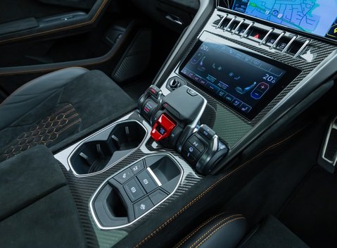 Lamborghini Urus Performante 24