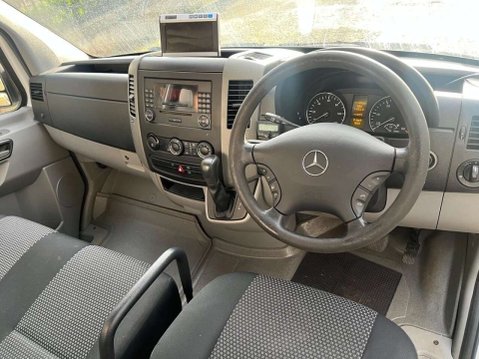 Mercedes-Benz Sprinter 2.1 211 CDI MWB 109 BHP 25