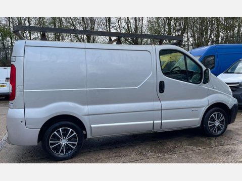 Renault Trafic 2.0 TD dCi SL27 Sport L1 H1 4dr 8