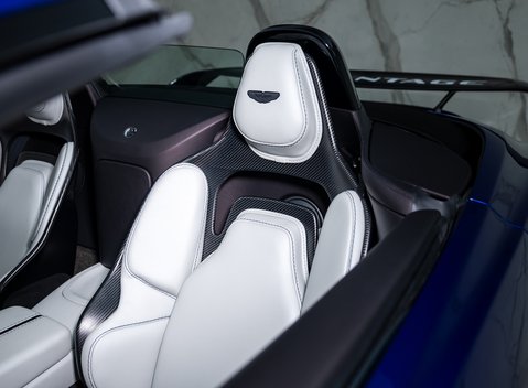 Aston Martin V12 Vantage Roadster 38