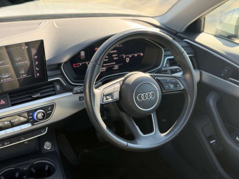 Audi A4 2.0 A4 Sport 30 TDI Semi-Auto 5dr 31