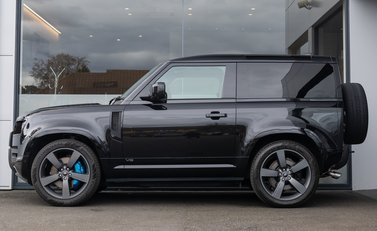 Land Rover Defender 90 V8 P525 3