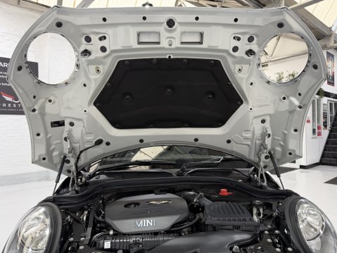 Mini Hatch COOPER S 19