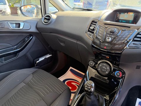 Ford Fiesta 1.25 Zetec Euro 5 5dr 19