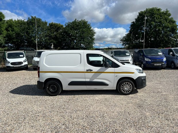 Citroen Berlingo SWB L1H1 Low Roof Enterprise Air Con Cruise Sensors EURO 6 NO VAT 5
