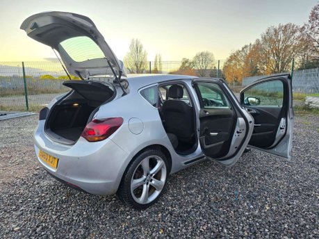Vauxhall Astra 1.6 16v SRi Auto Euro 5 5dr 17