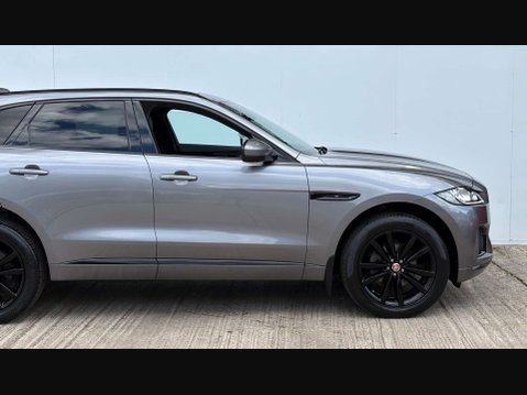 Jaguar F-Pace 2.0 F-PACE Chequered Flag AWD D Auto 4WD 5dr 10