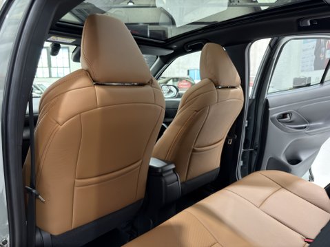 Toyota Yaris Cross PREMIERE EDITION 43