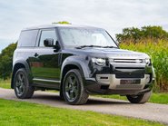 Land Rover Defender D300 X-Dynamic HSE Hard Top 2