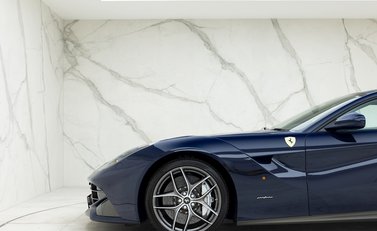 Ferrari F12 Berlinetta 25