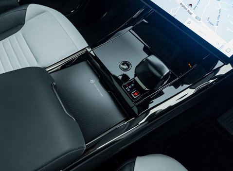 Land Rover Range Rover Sport P635 SV EDITION ONE 28