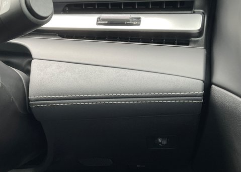 MG MG4 EV URBAN 53.9kWh PREMIUM LONG RANGE 18