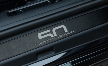 Porsche 911 Targa 50 YEARS PORSCHE DESIGN EDITION (992) 29