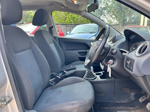 Ford Fiesta ZETEC CLIMATE 16V 12