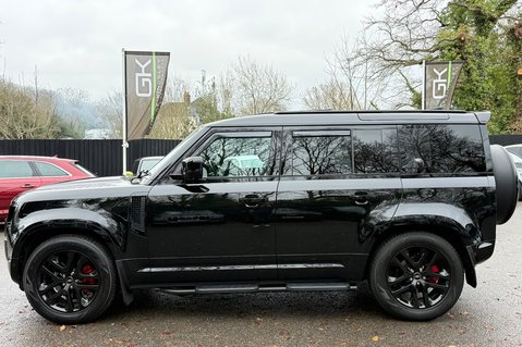 Land Rover Defender 110 110 XS EDITION D250 3.0 LITRE MHEV - BLACK PACK -SIDE STEPS -PAN ROOF  10