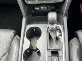 Hyundai SANTA FE 2.2 Santa Fe Premium SE CRDi Auto 4WD 5dr 70